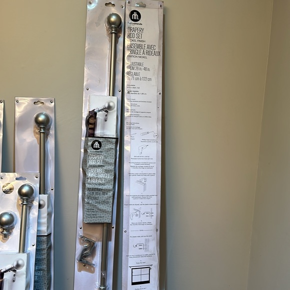 Drapery Rod set nickel finish Home trends 28”-48”, BNIB - Picture 6 of 6